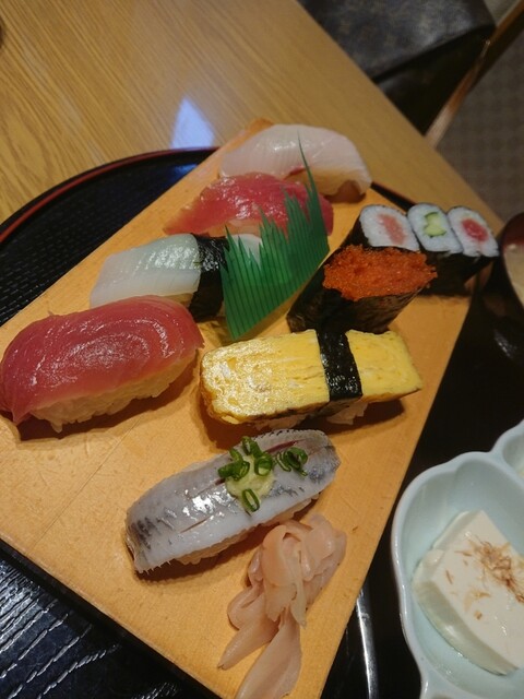 末広寿司 - 鏡石（寿司）の写真