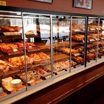 ミスタードーナツ - ドーナツ陳列ケース（１０時前）