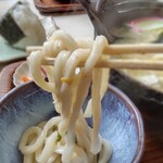 びっくりうどん - 熱々、湯気が。器は東山焼きですね。多分。