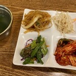 韓国家庭料理ジャンモ - 付け合わせのお惣菜