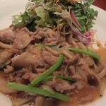 リストランテ　フォレスタ - 豚肉とキノコのネギ塩ダレ炒め