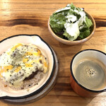 Dining cafe あん子の庭 - ランチセット（こんがりチーズのミートドリア）（税込800円）