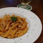 Bistro&Bar イロリア - ペンネアラビアータ（980円＋税)。