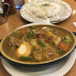 Kikuya Curry - 豚バラカレー スリランカ ライス中