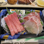 とっと めしや - 2021年1月。本まぐろと真鯛のお刺身680円。