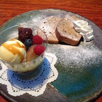アーティスト カフェ - 