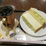 上島珈琲店 - サンドイッチモーニングは飲み物も付いて４９０円です。