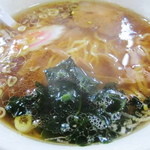 上海楼 - ワカメラーメン
