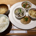Cafe&Meal MUJI - ミール４品デリセット　¥1,000（税込）