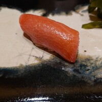 鮨 龍次郎 - 千葉勝浦延縄生鮪 中トロ腹