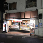 ミートショップマツイ  - 店の外観　※スーパーLIFEの真ん前