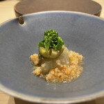 鮨 うがつ - 大根と芽キャベツの海老あんかけ