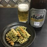 Ramenhakkou - キャーーー！！！
                        
                        仕事上がりはチンカチンカの冷やっこいルービーヽ(´o｀
                        
                        仕事中でも飲むんだけどね♪
                        
                        
                        