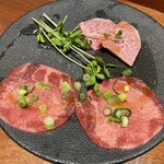 焼肉ワインバル OYAKATA - 