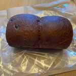粉の実 - チョコブレッド２００円。
             
            生地にチョコを練り混んだ可愛らしい小型食パン型のパンです。