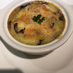 マッシュルーム - 牛ひき肉とキノコのアッシ・パルマンティエ