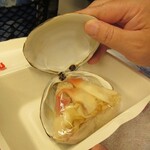 北海道四季彩館 - ホッキ貝のおにぎり