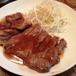 ざぶとん - コスパ最高！牛ロース焼き200円