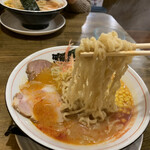 らーめん健心 - 麺リフト⤴️