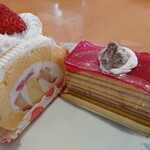 Fujiya Resutoran - 新作の国産苺のロールととちおとめバームケーキ バームケーキの上にはトリュフチョコ