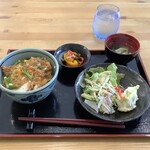 森のハンバーグ工房 ゆみさんち - 【日替りランチ 600円(税込)】これに食後のコーヒー＆デザートも付きます♪