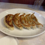 中国菜館　梨花 - 餃子　470円