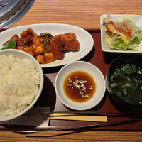 焼肉 しんうち 神楽坂 - 