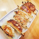 シスター - 焼き餃子(キャベツと豚肉)