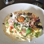 柊山ガーデン - 生ハムとサーモンのカルボナーラ
