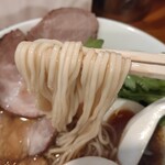 極汁美麺 umami - 自家製ストレート細麺