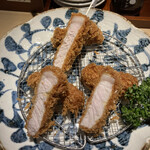 Tonkatsu Kagurazaka Sakura - ロースかつ盛り合わせ定食