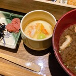 那古野 沢瀉食堂 - 茶碗蒸し、赤出汁、ご飯のお供