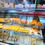 テラサワ・ケーキ・パンショップ - 店内①