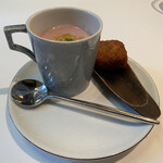 メイ - アカカブのスープとテッドドフロマージュ