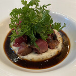 メイ - キジの内臓、ジャガイモのピューレ、ソースペリグー