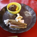 游々禮楽 竹水亭 - 骨せんべい他