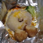 Okonomiyaki Yakisoba Fuugetsu - ホイル包みのチーズハンバーグ