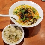 麺屋 六感堂 - 海老とアボカドのラーメン＋海老ピラフ