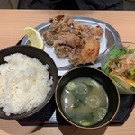 大衆居酒屋大革命 アレやコレ屋 - 唐揚げ定食