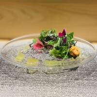 しまなみふれんち Murakami - 【前菜1】
                    魚島産ヒラメ+マダコとウニのサラダ仕立て、フェンネルのコンポート、カラマンシー（柑橘類）のドレッシング