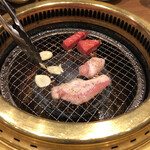 焼肉 鶯谷園 - 豚トロ・特上ヒレ