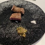 ウシマル - ジャージー牛2ヶ月ロースと 豚（ダイヤモンドポーク）ソーセージ