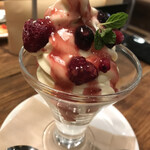 ビストロ エンドウ - デザートから〜ミニパフェ〜