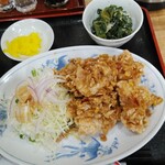 Chuukahanten Gokuu - 本日のサービス品油淋鶏定食ご飯大盛り