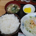 中華飯店 ごくう - 本日のサービス品油淋鶏定食ご飯大盛り