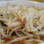 中華麺店 喜楽 - モヤシはシャキシャキ