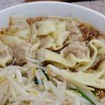 中華麺店 喜楽 - もやしワンタン麺ねぎ大で