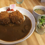 白髭食堂 - 期間限定　シシメンチカレー　
            猪のメンチカツカレー
            2020.12