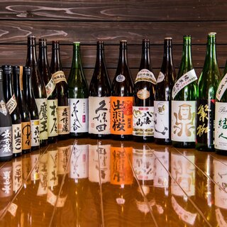 Tsukamoto Fresh Fish Store has a large selection of seasonal sake from all over the country.