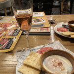 MEAT&WINE WINEHALL GLAMOUR - 